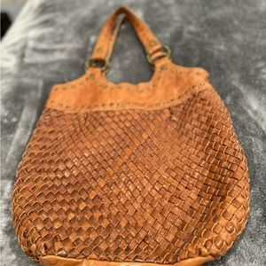 Fossil hobo style leather shoulder purse.